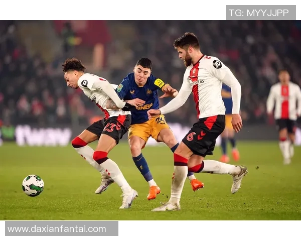 柏太阳神与浦和红钻激战在即谁能在这场对决中笑到最后